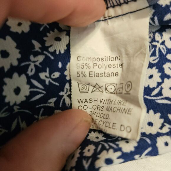 Flowy High-Waisted Shorts by Shein - Size M (6) - Picture 6 of 6